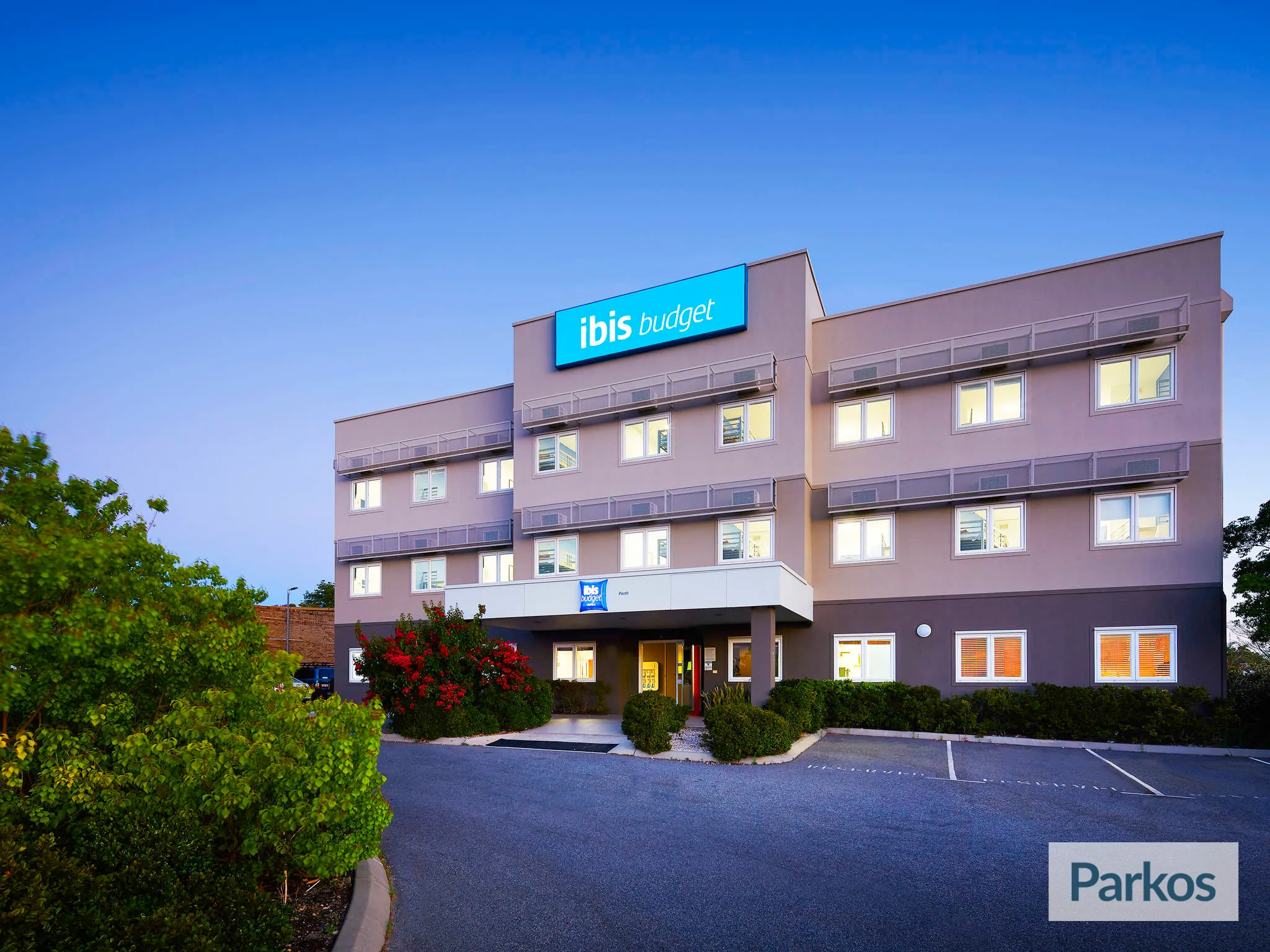 ibis budget Perth Airport (Park, Sleep & Fly - No Shuttle) - Perth Airport Parking - picture 1
